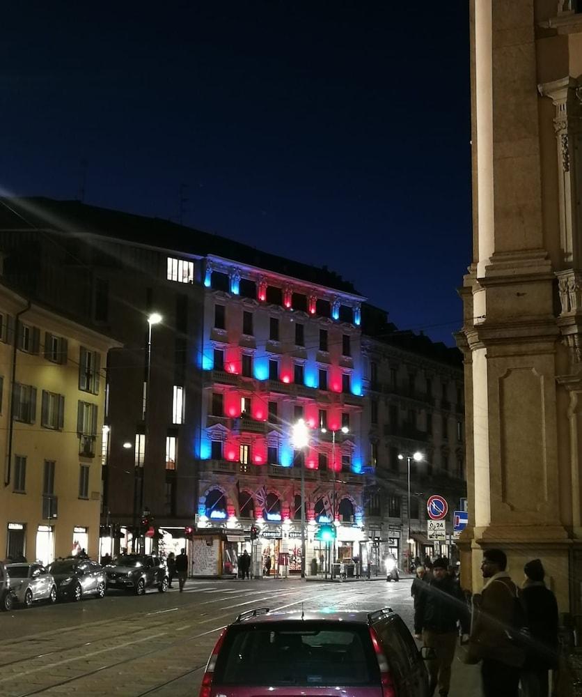 Mokinba Hotels King Milano Exteriör bild