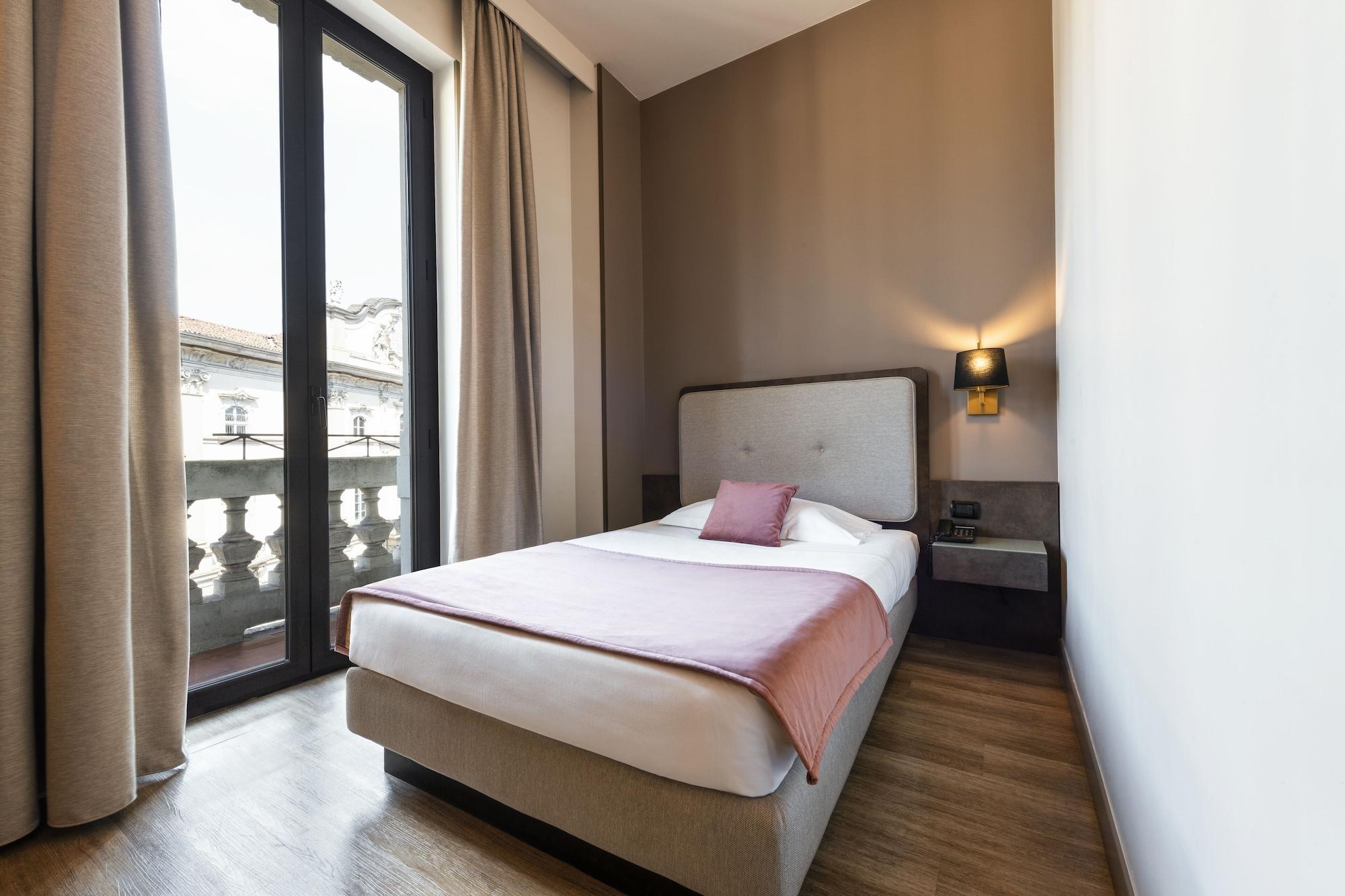 Mokinba Hotels King Milano Exteriör bild