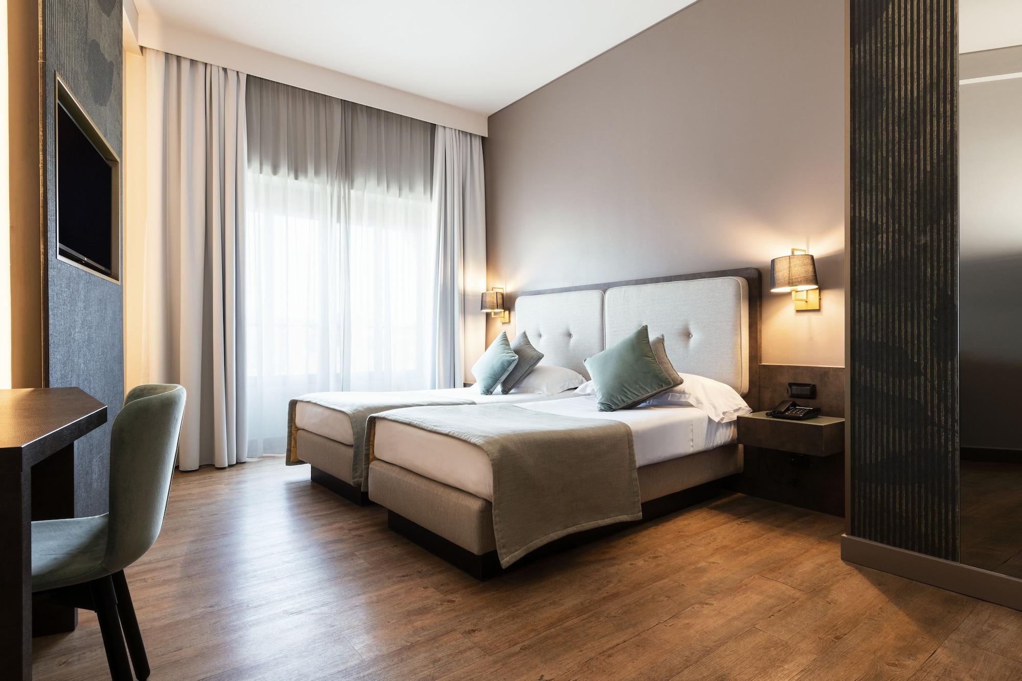 Mokinba Hotels King Milano Exteriör bild