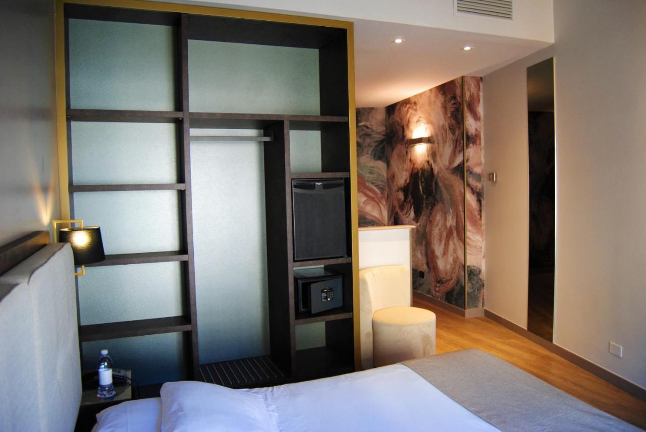 Mokinba Hotels King Milano Exteriör bild